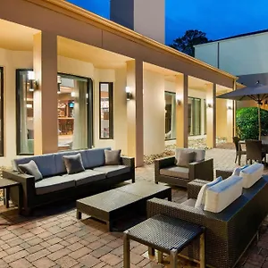 Courtyard By Marriott Midtown Savannah